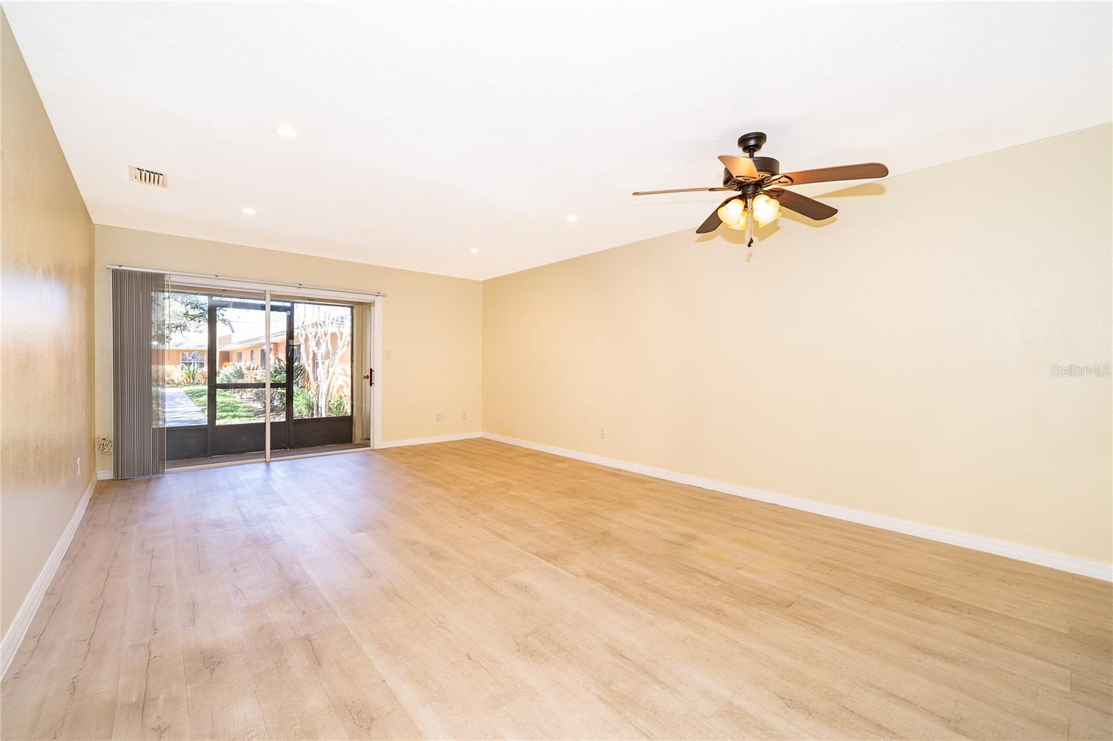 WRENWOOD CONDO - Residential