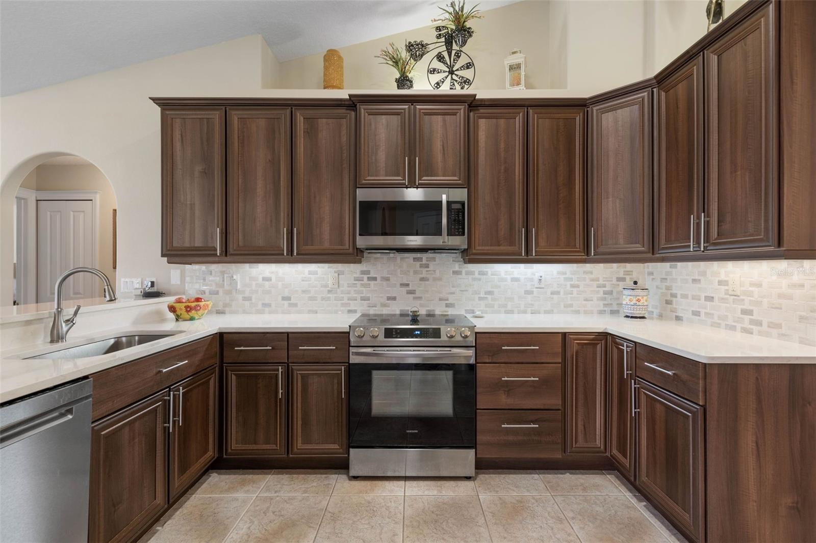 FRONT STREET/GRAND HAVEN PH 06 - Residential