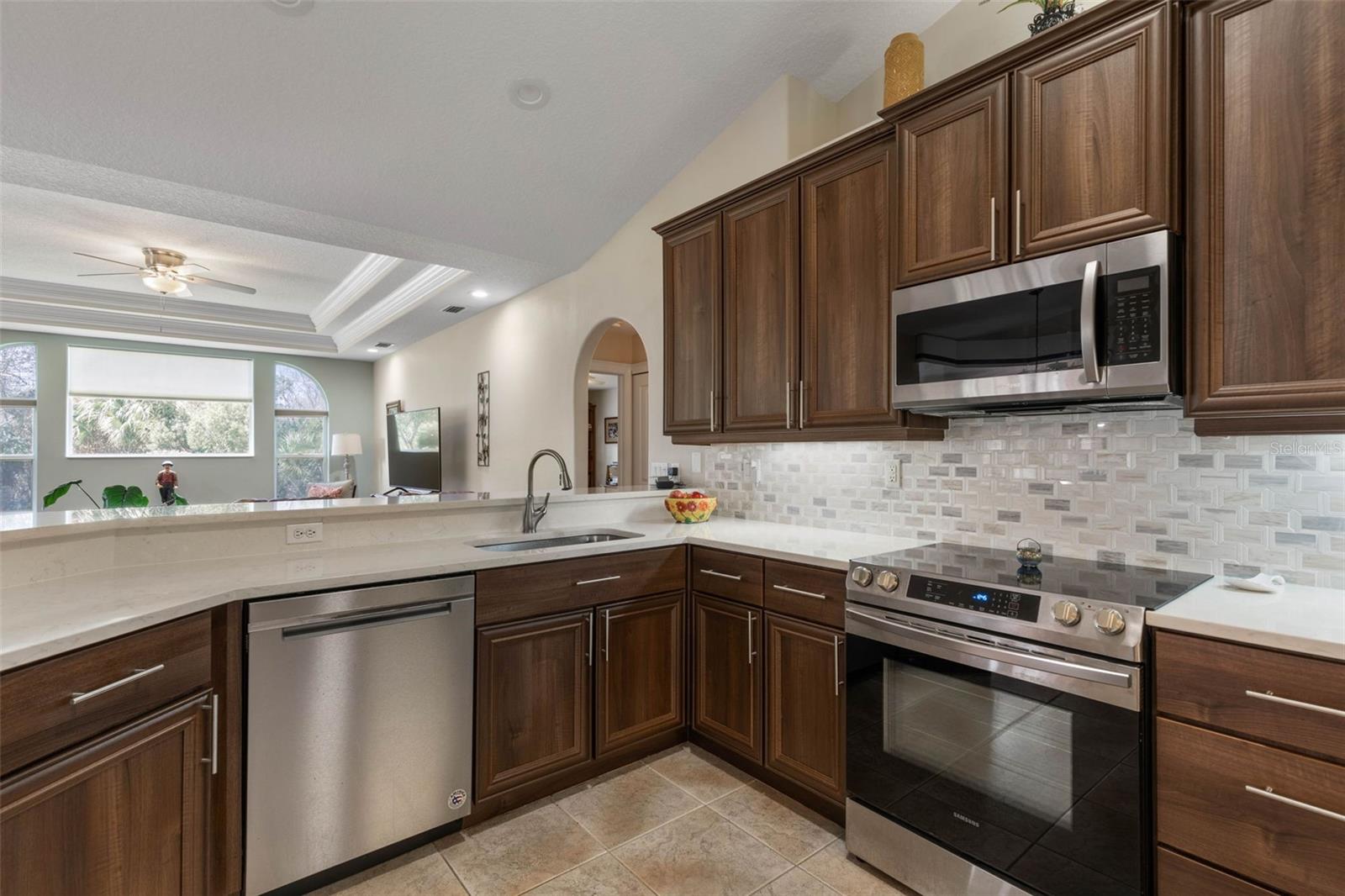 FRONT STREET/GRAND HAVEN PH 06 - Residential