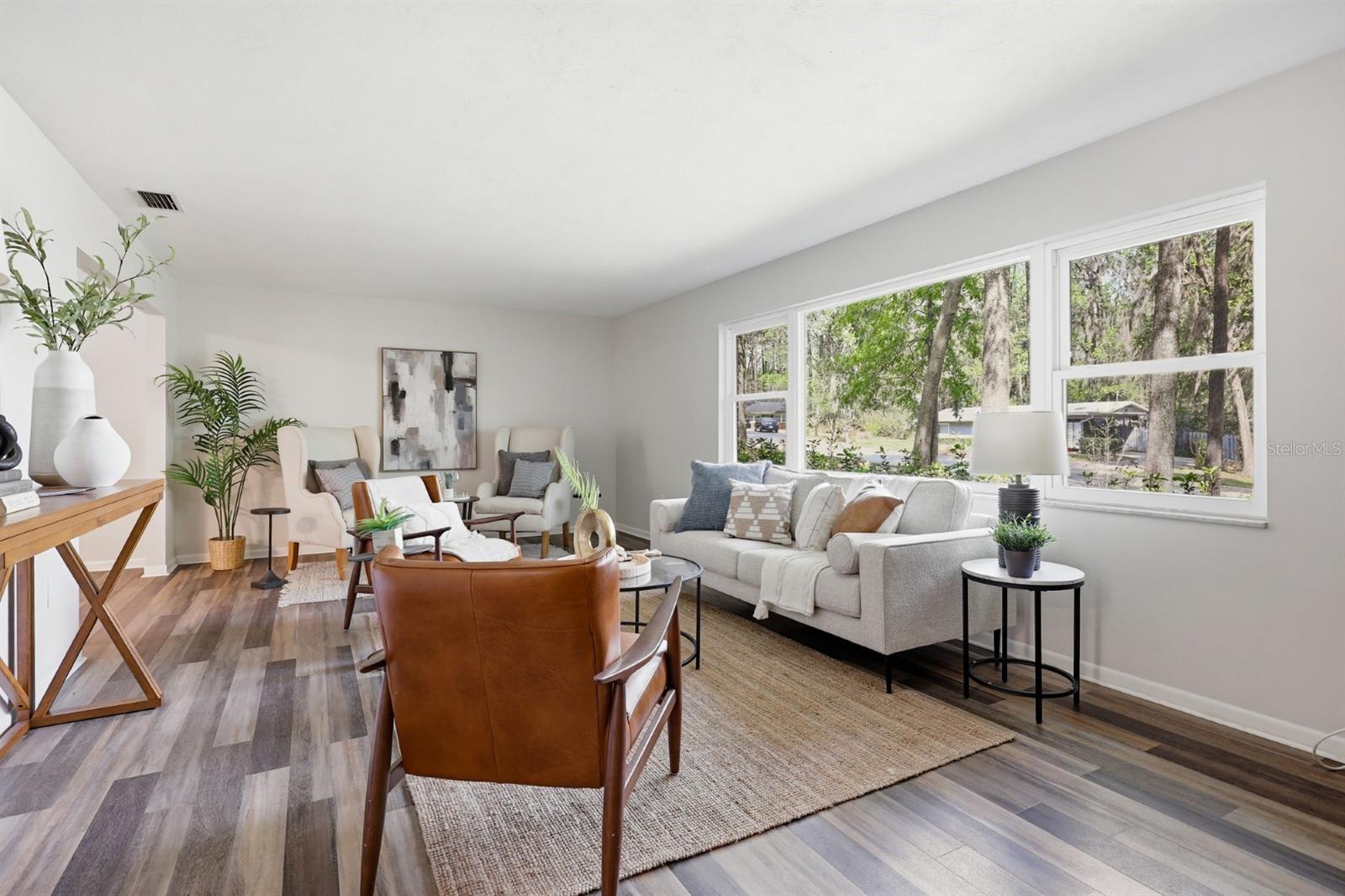 OAK CREST ESTATE - Residential