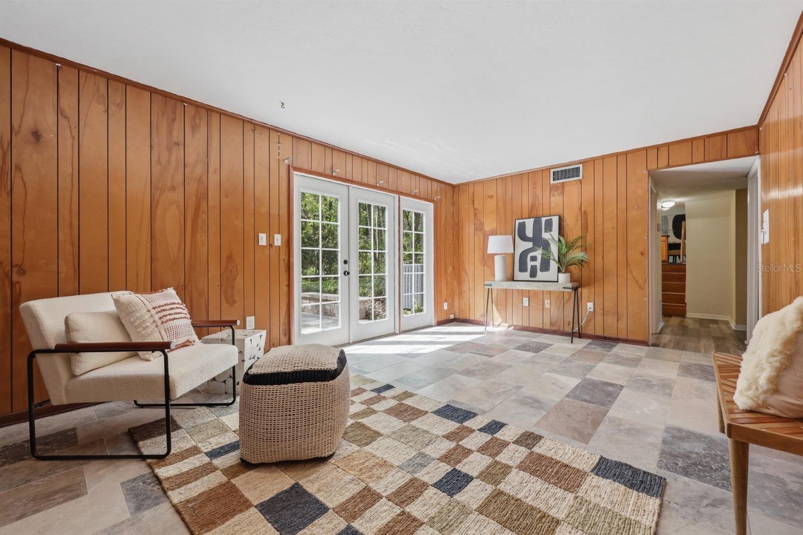 OAK CREST ESTATE - Residential