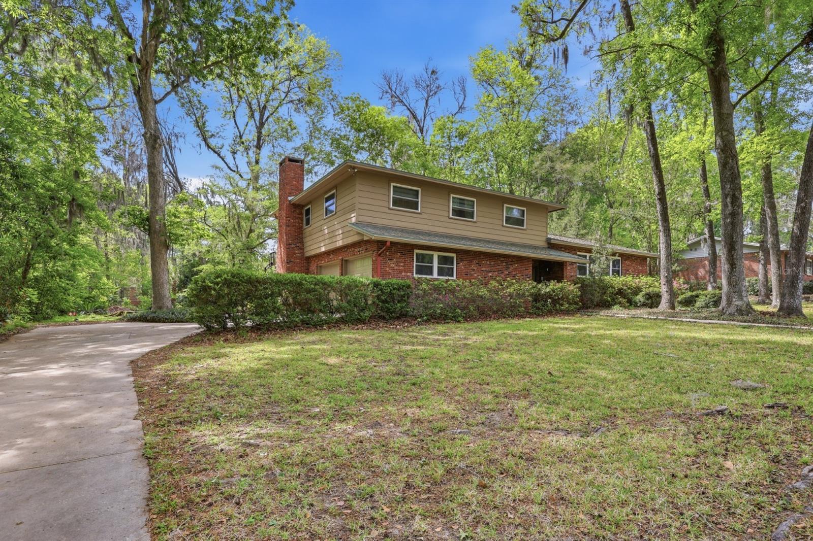 OAK CREST ESTATE - Residential