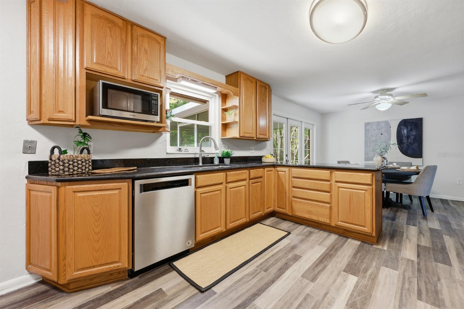 OAK CREST ESTATE - Residential