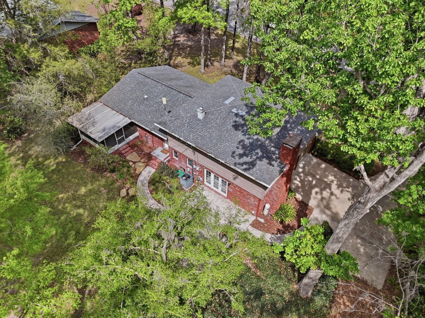 OAK CREST ESTATE - Residential