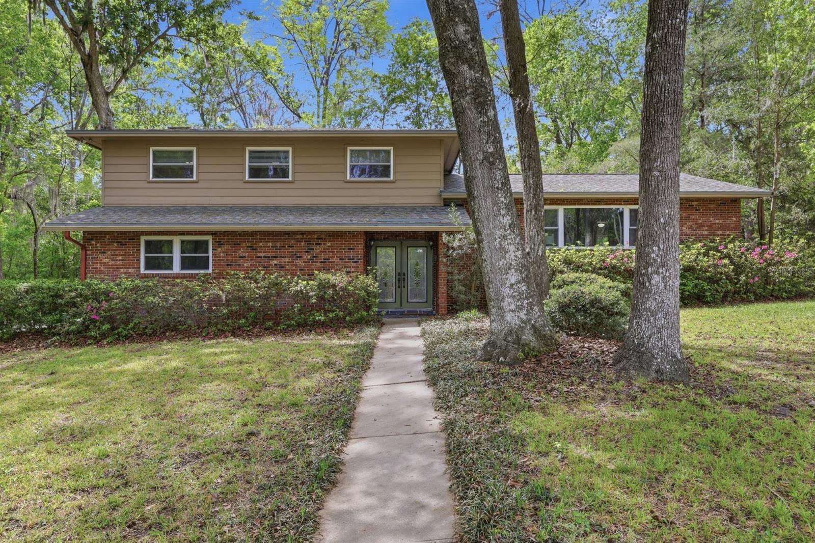 OAK CREST ESTATE - Residential