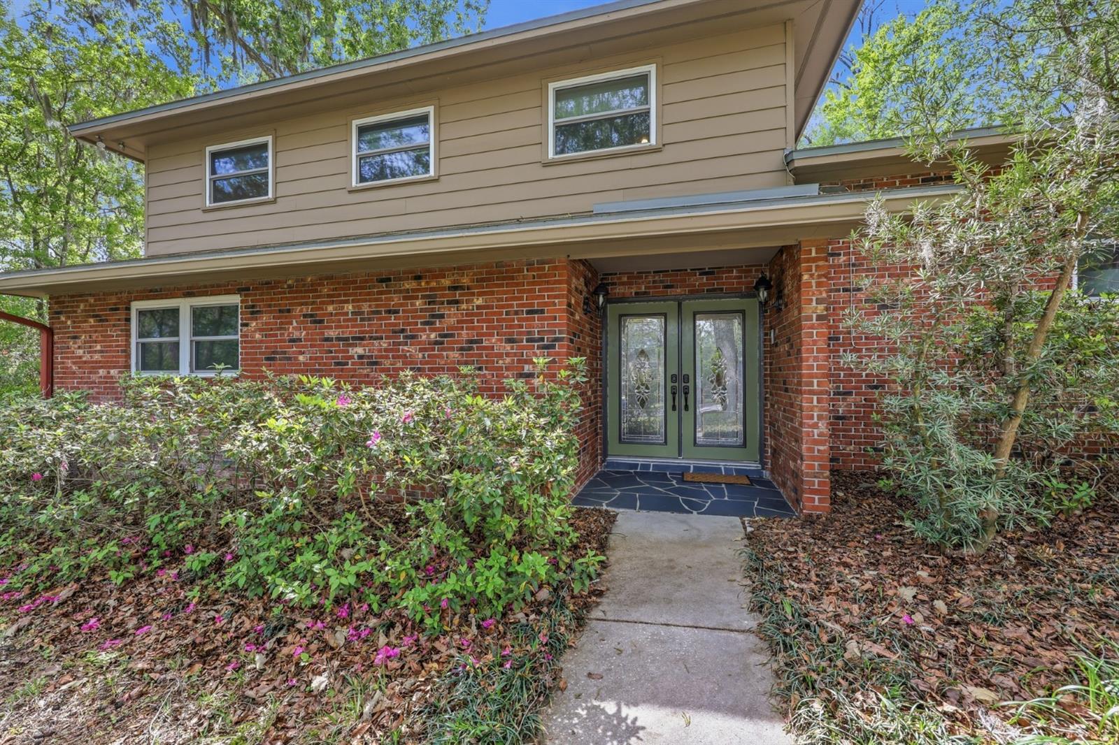 OAK CREST ESTATE - Residential