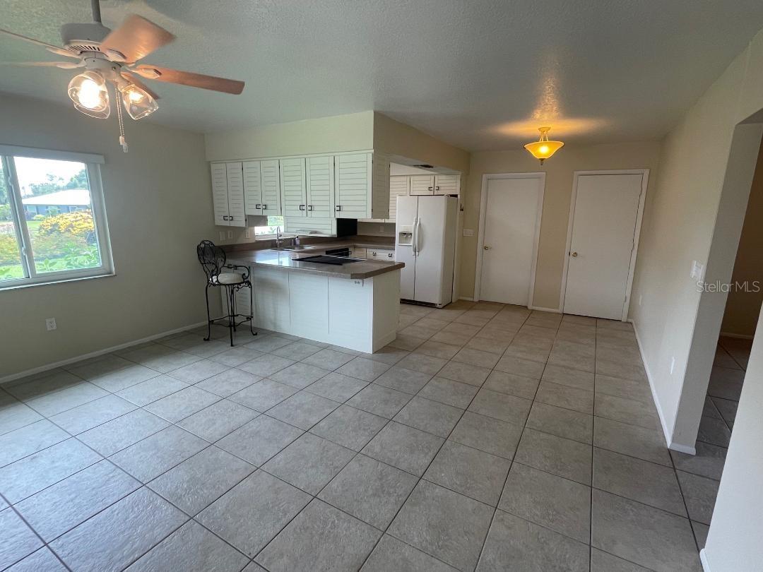 COUNTRY PLACE - Residential Lease