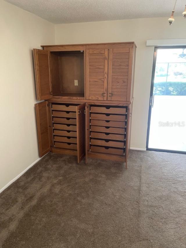 COUNTRY PLACE - Residential Lease