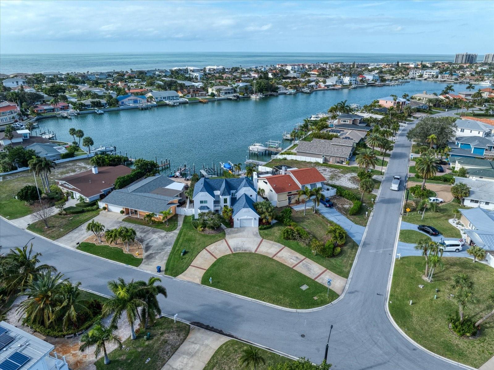 BELLEVUE ESTATES ISLAND 1ST ADD - Residential