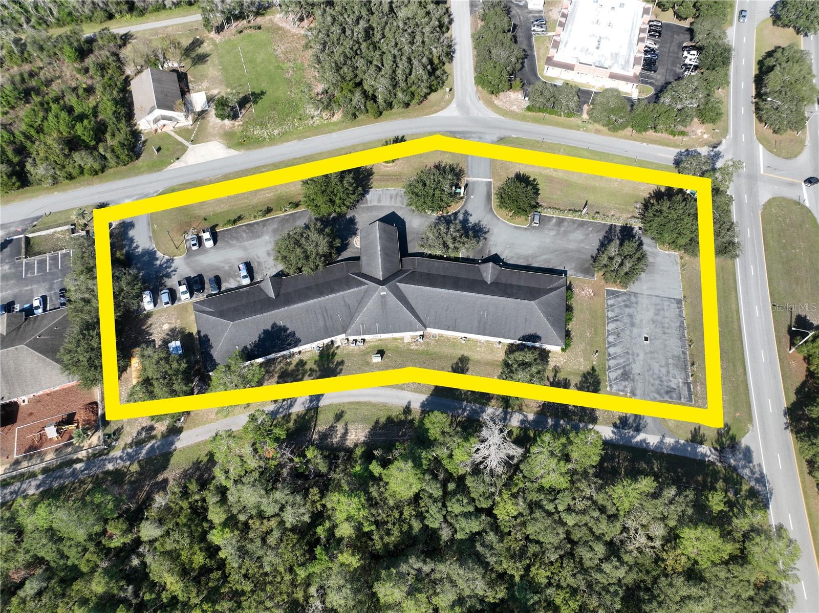 MARION OAKS UN 02 - Commercial Lease