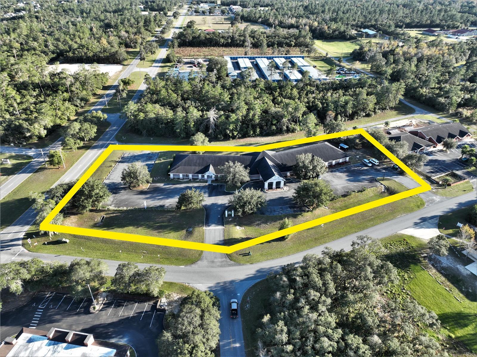 MARION OAKS UN 02 - Commercial Lease