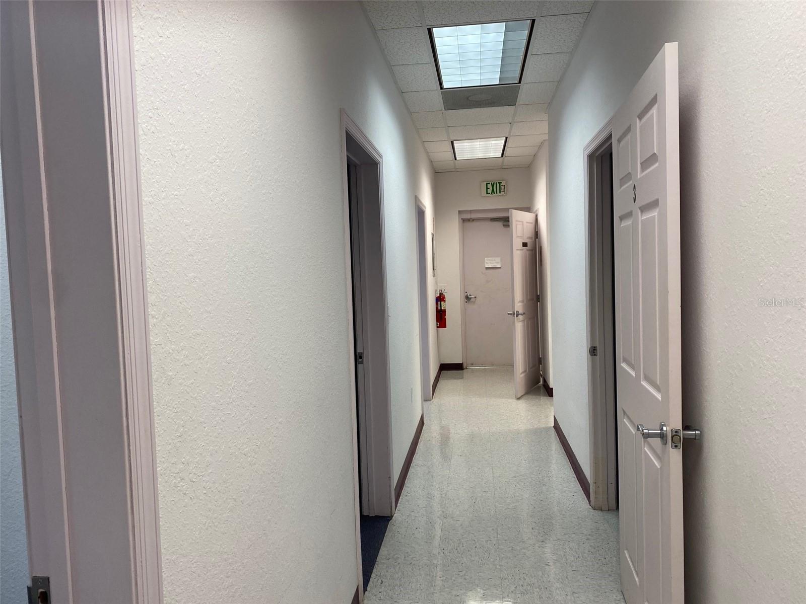 MARION OAKS UN 02 - Commercial Lease
