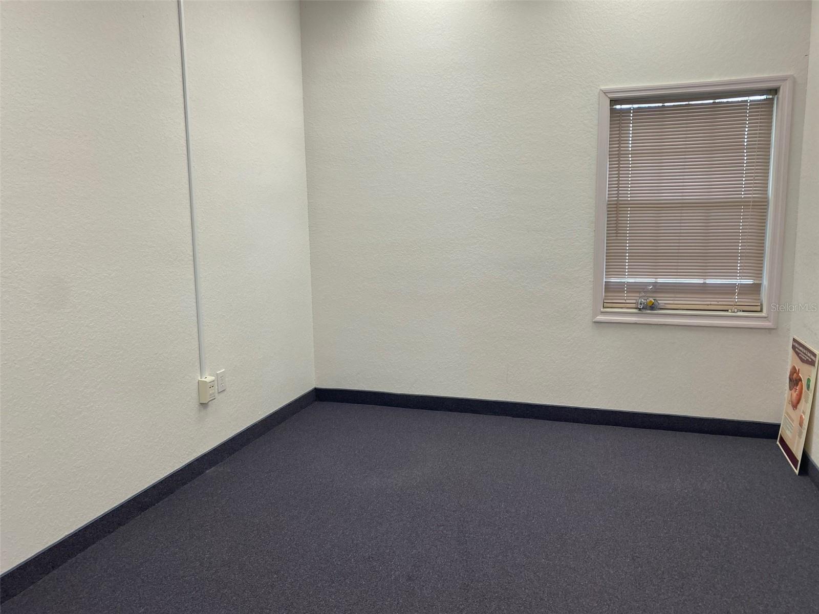 MARION OAKS UN 02 - Commercial Lease