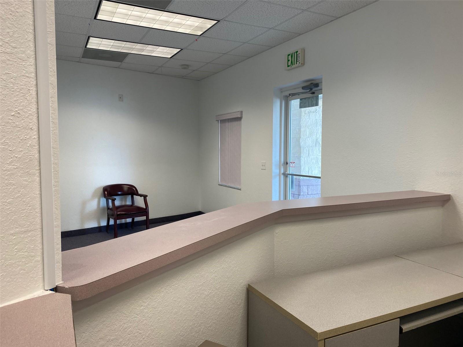 MARION OAKS UN 02 - Commercial Lease