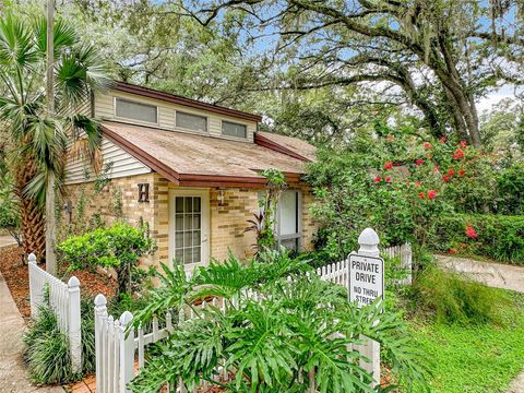 A home in LAKELAND