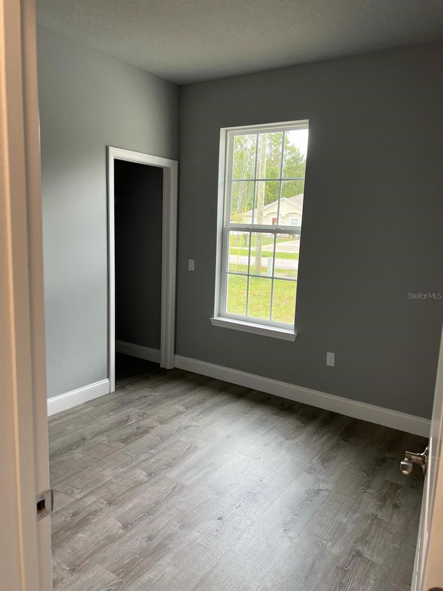 04 FAIRWAYS - Residential Lease