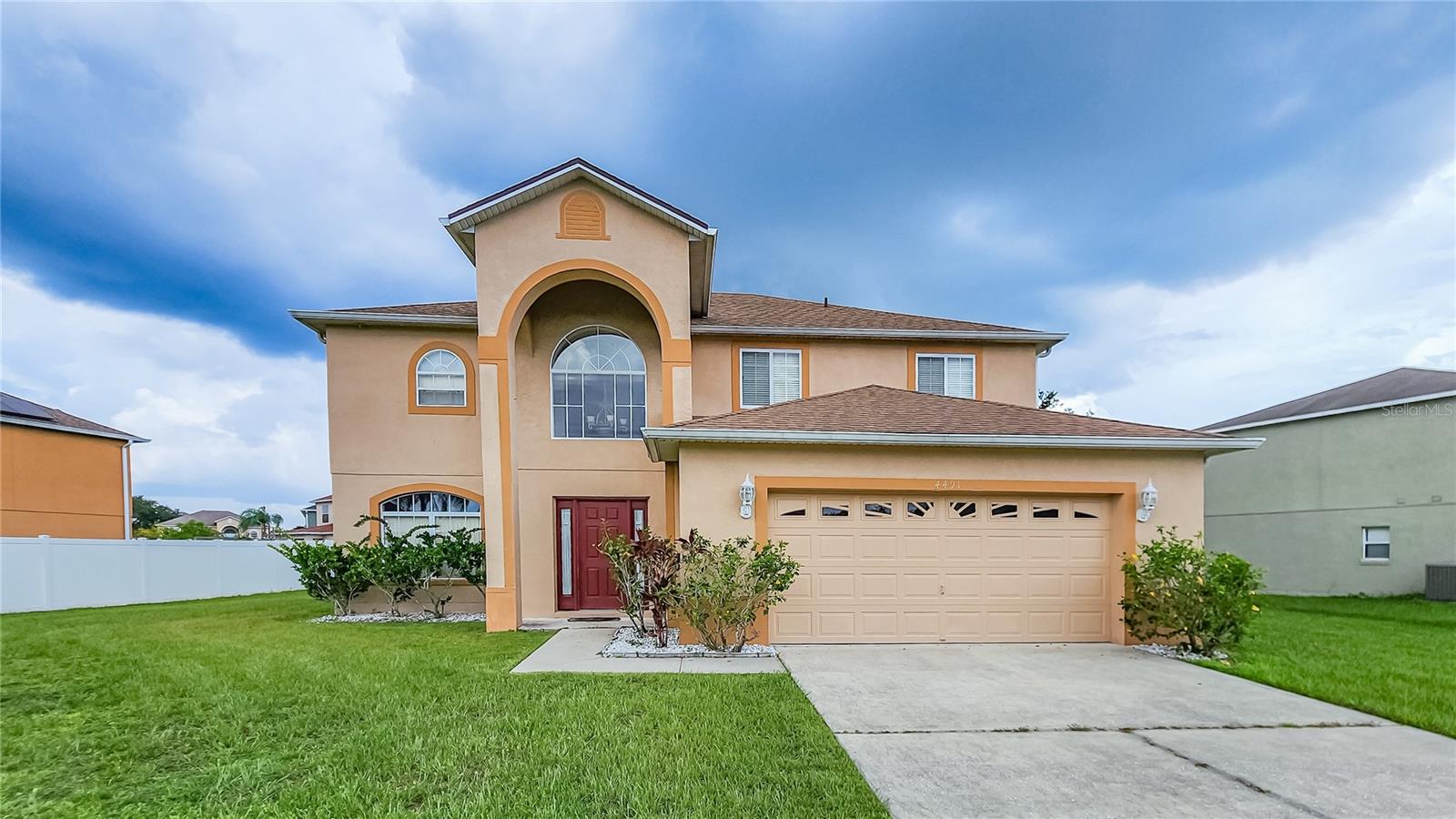 Step inside this spacious 4-bedroom, 2.5-bath home and experience comfort, convenience, and style in the heart of Kissimmee! With over 2,800 sq. ft. of living space, this two-story beauty offers plenty of room for both everyday living and entertaining. The open layout is perfect for gatherings, while the generous bedrooms provide a peaceful retreat for everyone.
Sitting on a large corner lot, you’ll enjoy extra outdoor space for relaxation or play. The home features a 2-car garage, low monthly HOA, and a location that keeps you close to shopping, dining, schools, and parks. Whether you’re hosting friends in the spacious living areas or enjoying a quiet evening on the patio, this property is ready to welcome you home.
Don’t miss your chance to make this move-in-ready gem yours—schedule a showing today!