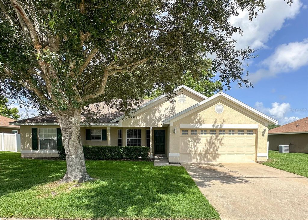 Photo of 224 Faulkner Street, Winter Garden, FL 34787 (MLS # O6411344)