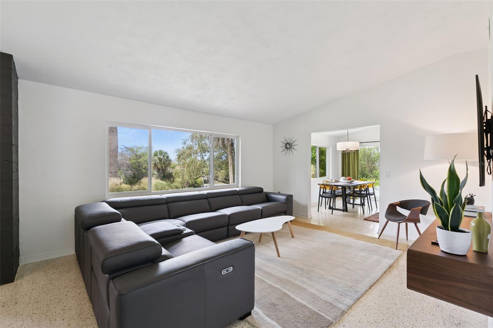 CRESCENT COVE HEIGHTS - Residential