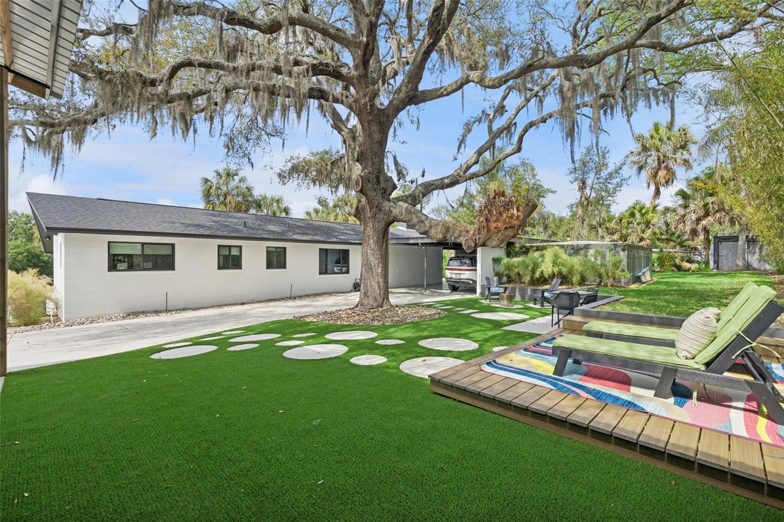 CRESCENT COVE HEIGHTS - Residential