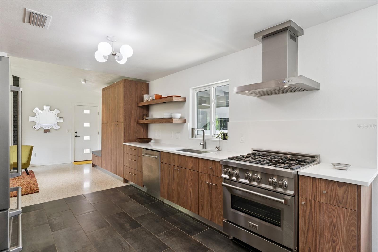 CRESCENT COVE HEIGHTS - Residential