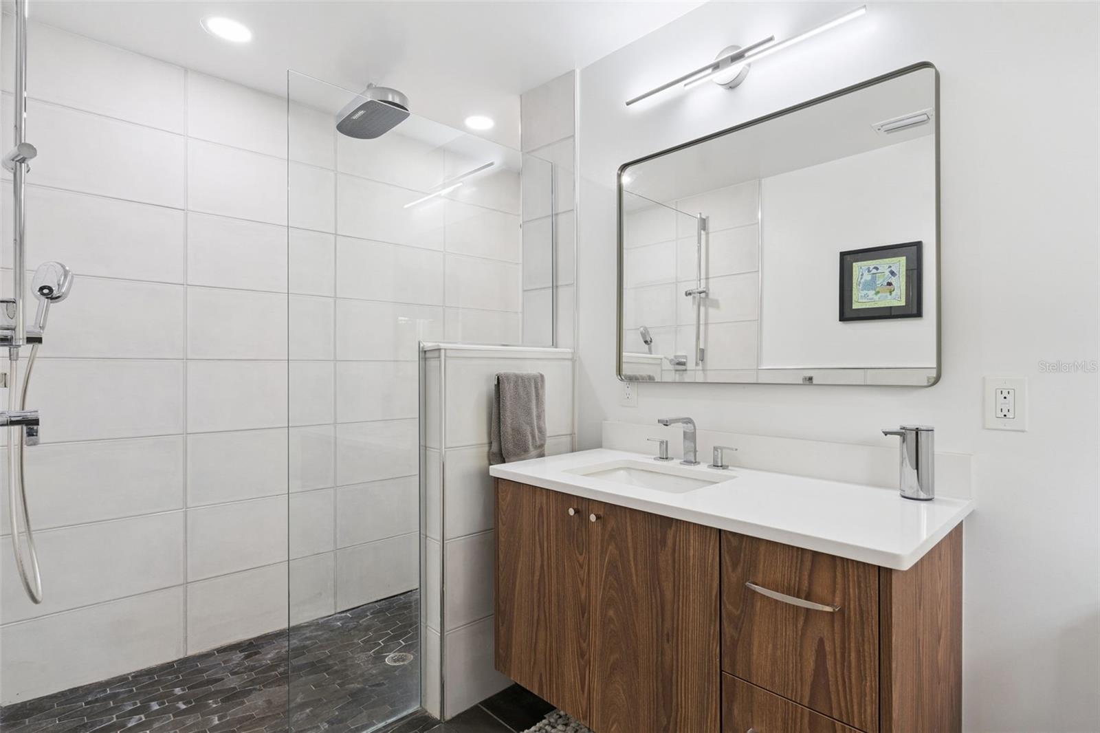 CRESCENT COVE HEIGHTS - Residential