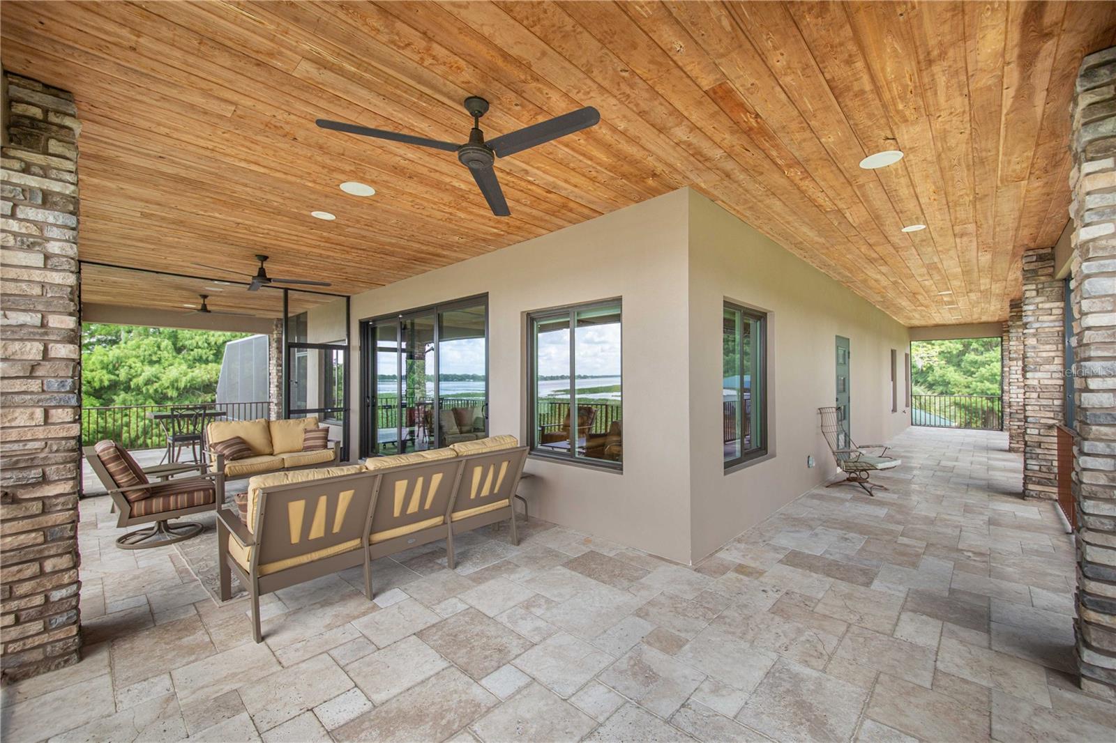 CHERRY POCKET - Residential