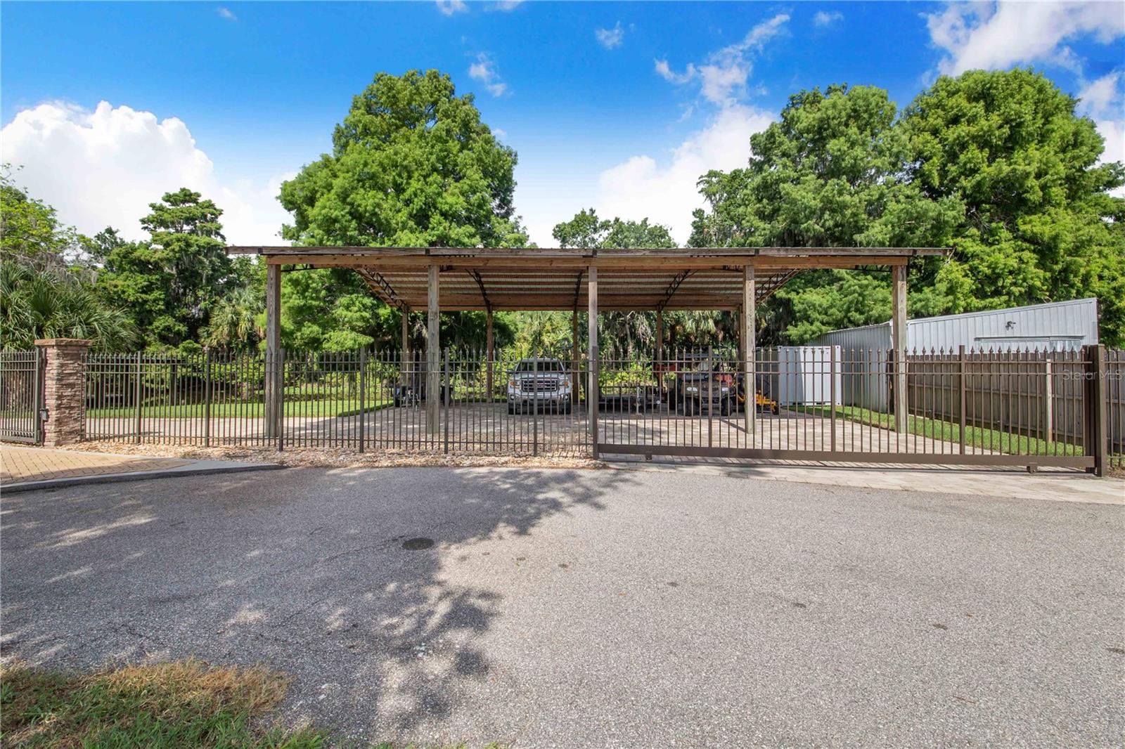 CHERRY POCKET - Residential