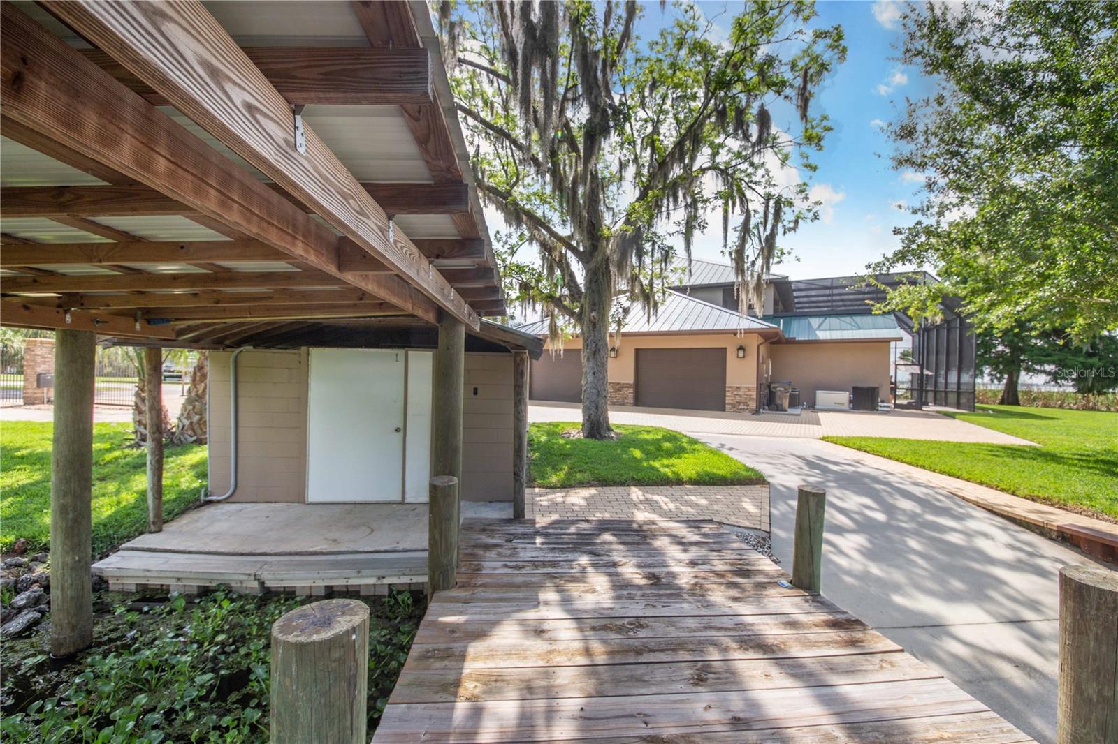 CHERRY POCKET - Residential