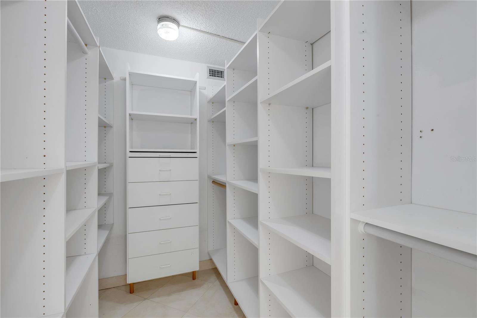 DAYTONA BEACH ALIKI TOWER PT UNIT S CONDO - Residential