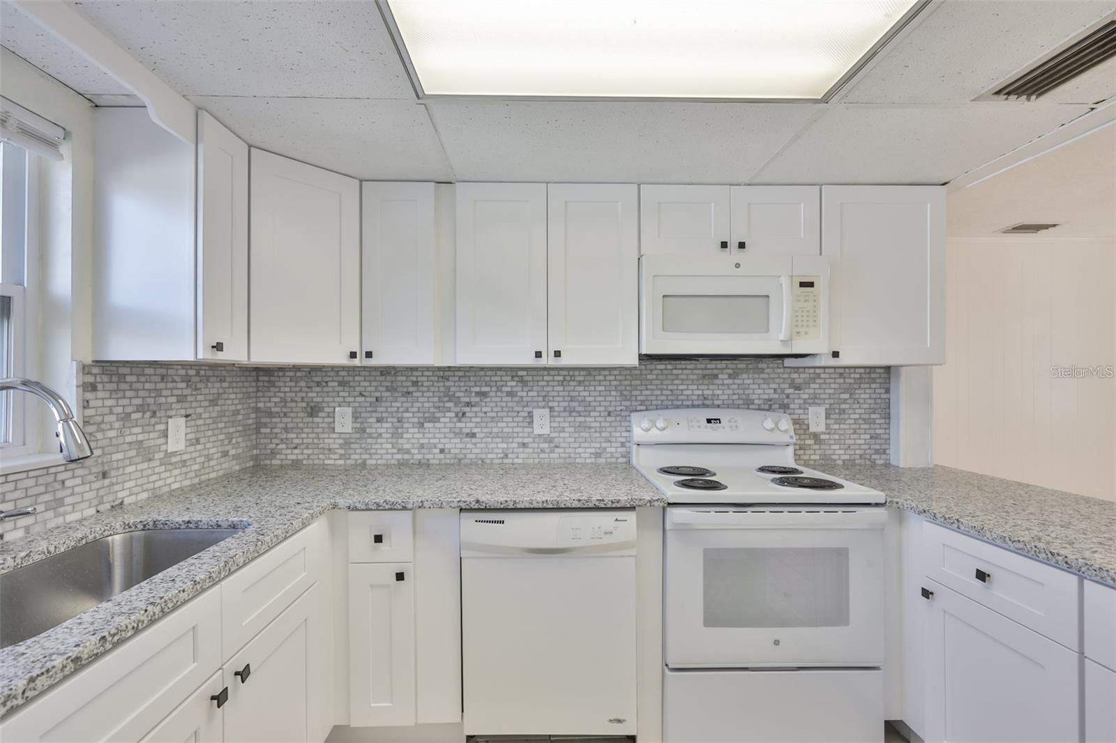 LAKE SHORE ESTATES - Residential