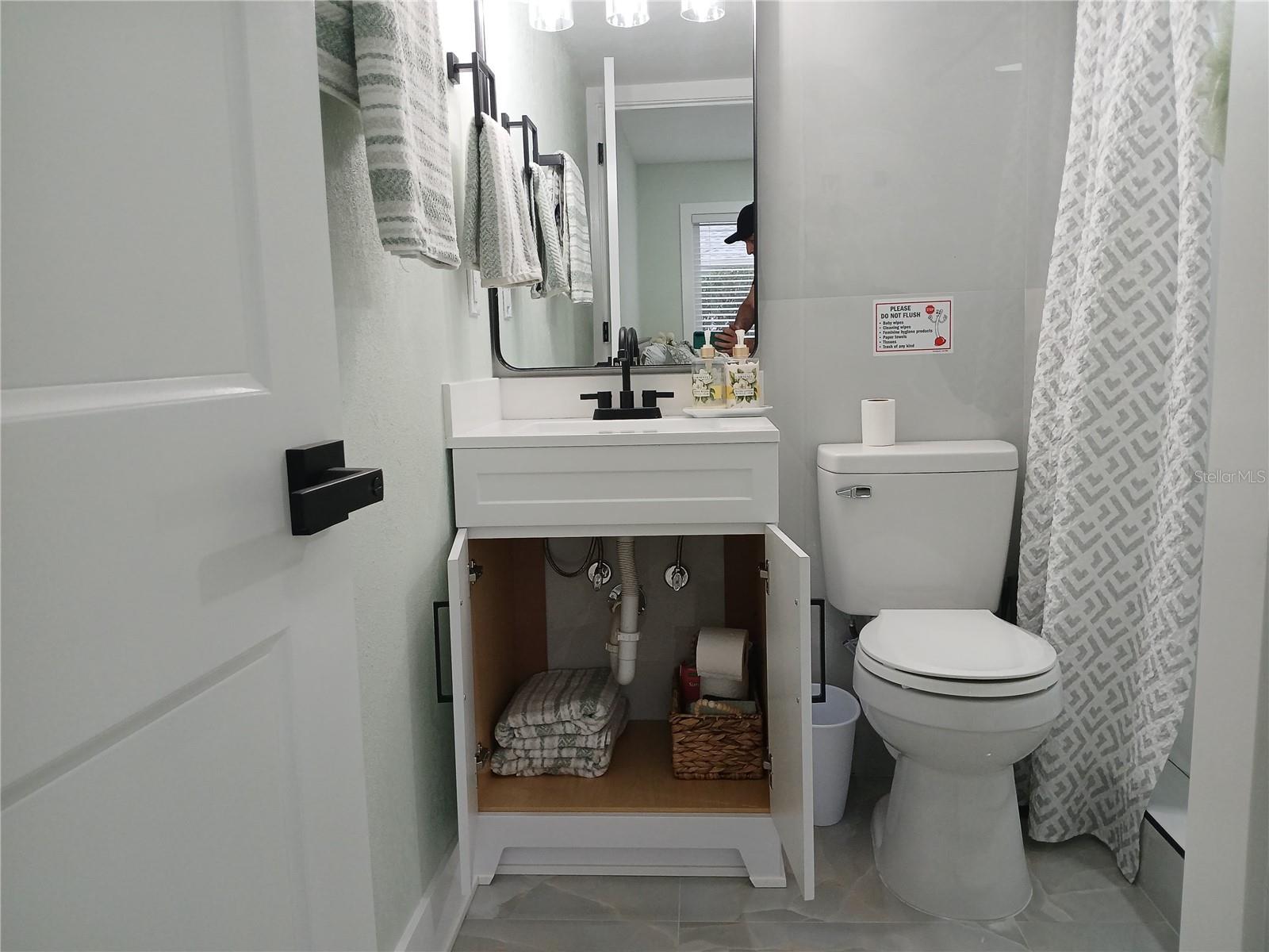 WATERSIDE CONDO II - Residential