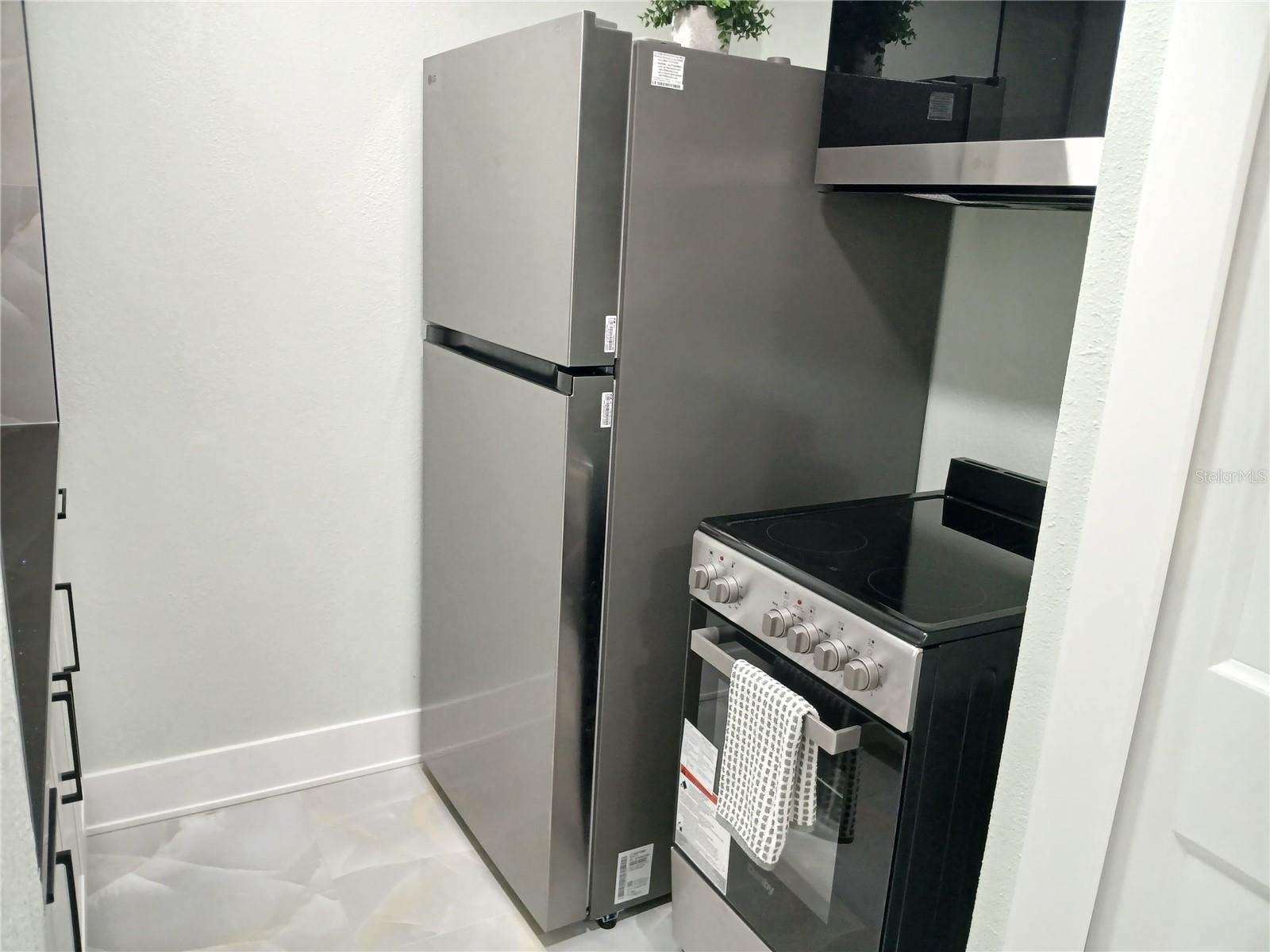 WATERSIDE CONDO II - Residential