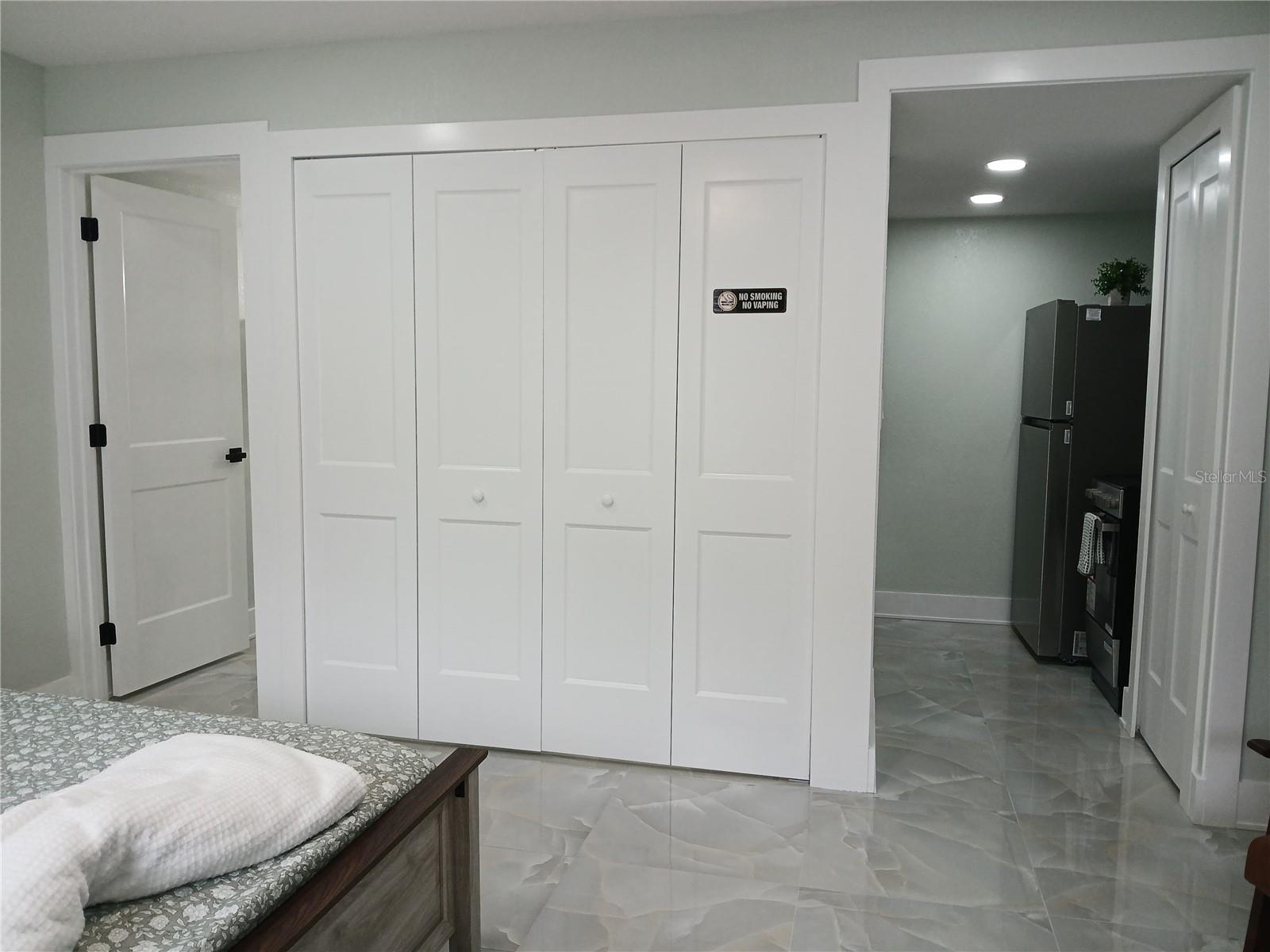 WATERSIDE CONDO II - Residential