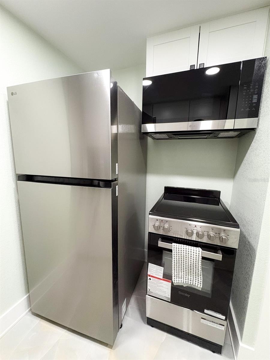 WATERSIDE CONDO II - Residential