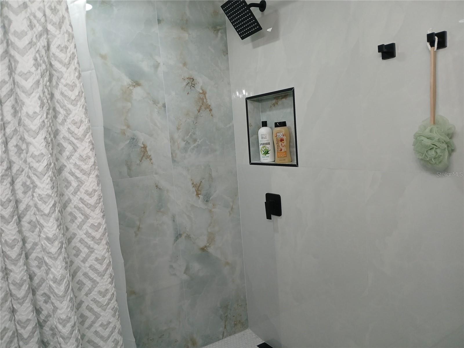 WATERSIDE CONDO II - Residential