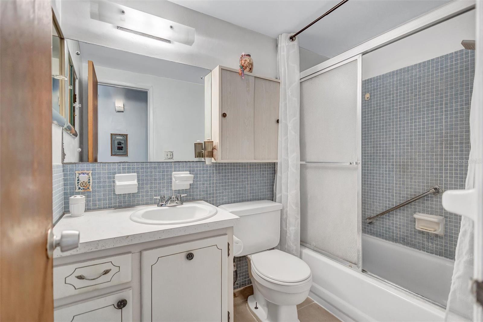 TOWN APTS CONDO - Residential