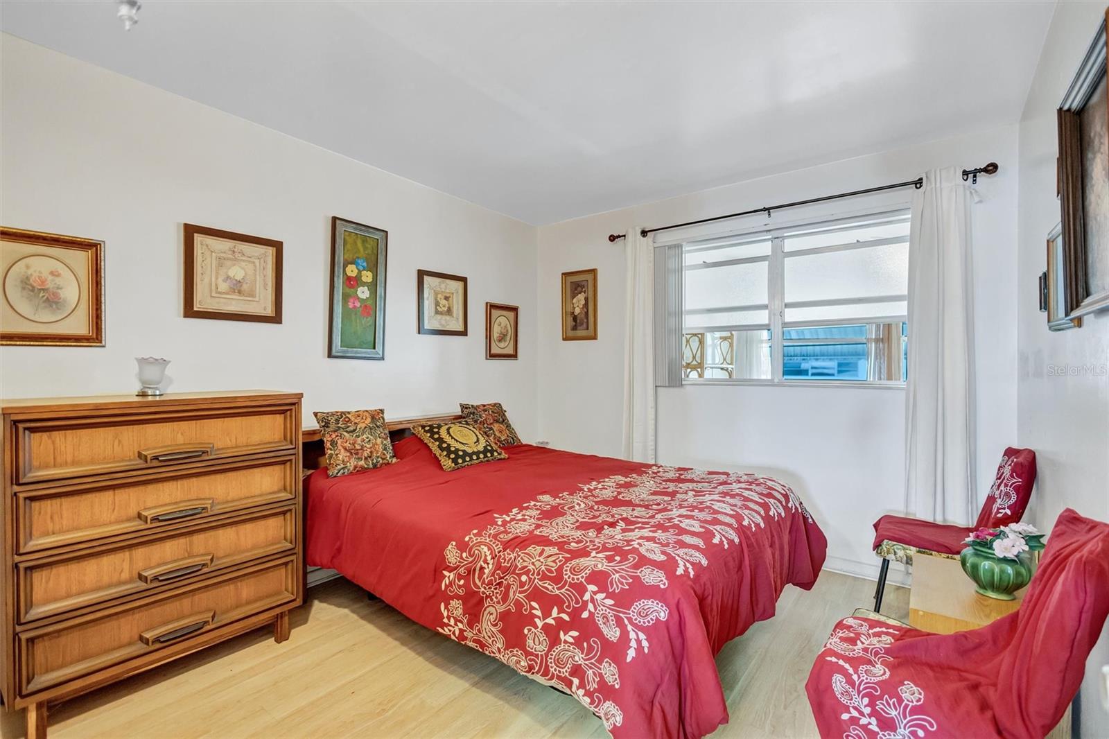 TOWN APTS CONDO - Residential