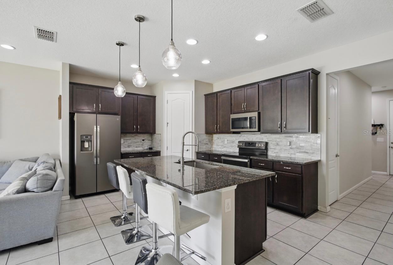 RIDGE/HLND MDWS - Residential