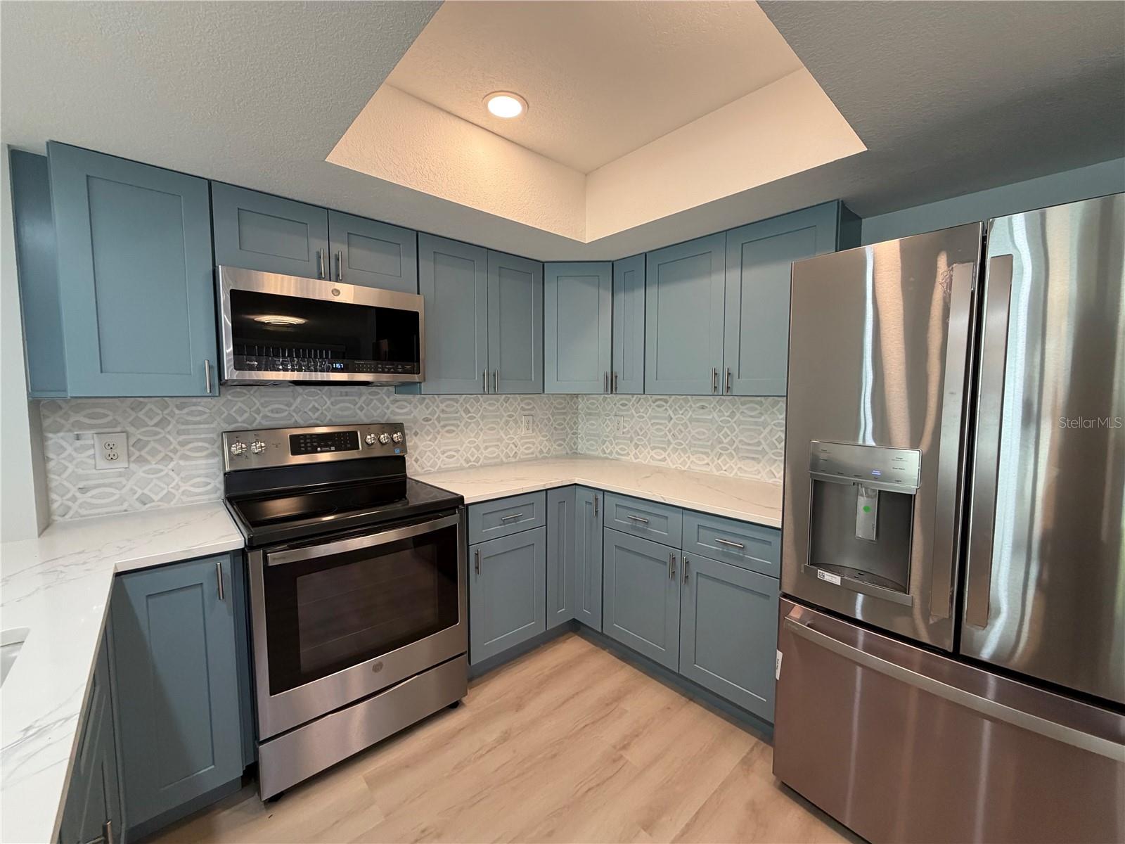 7550 SUNSHINE SKYWAY LANE S P11