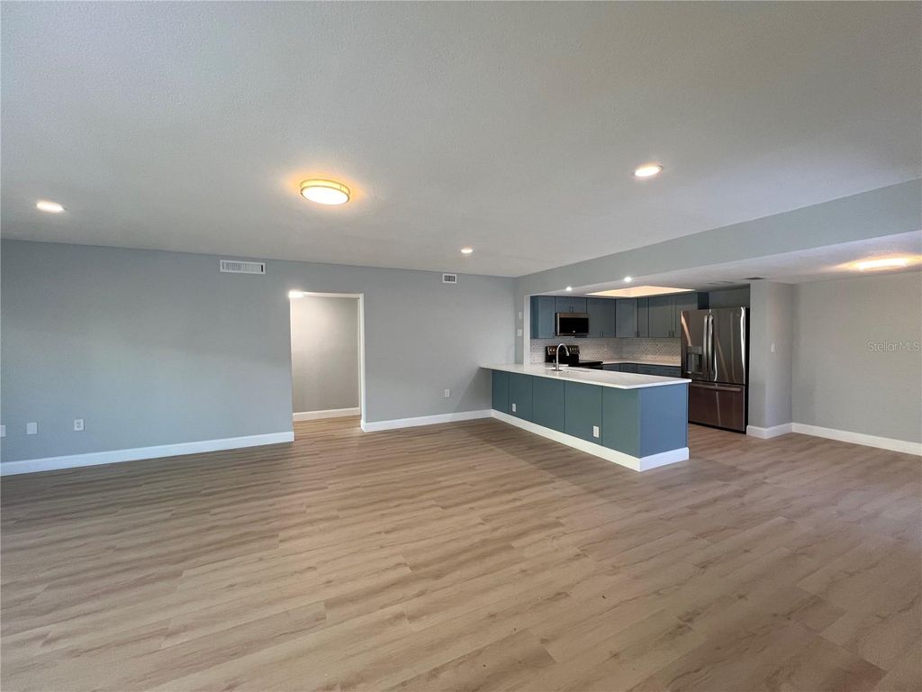 Photo of 7550 Sunshine Skyway Lane S #P11, St Petersburg, FL 33711 (MLS # S5139019)