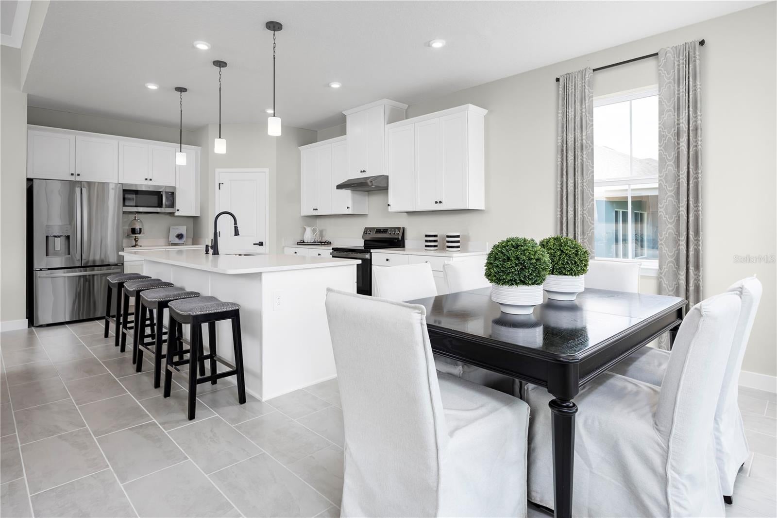 121 VENETIAN PALMS BOULEVARD