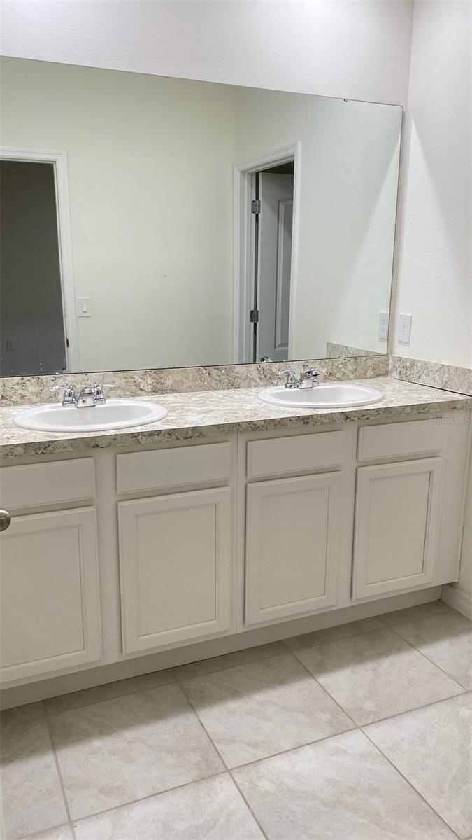 FELTRIM RESERVE - Residential Lease