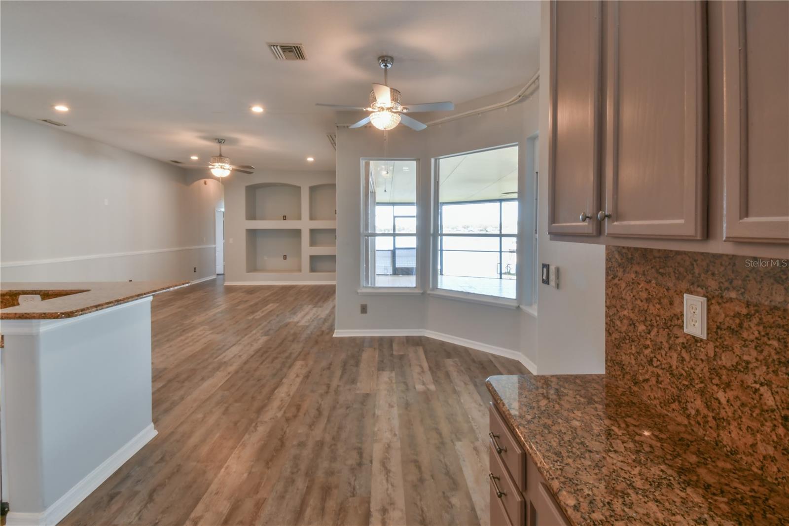 LAKE OLYMPIA CLUB - Residential