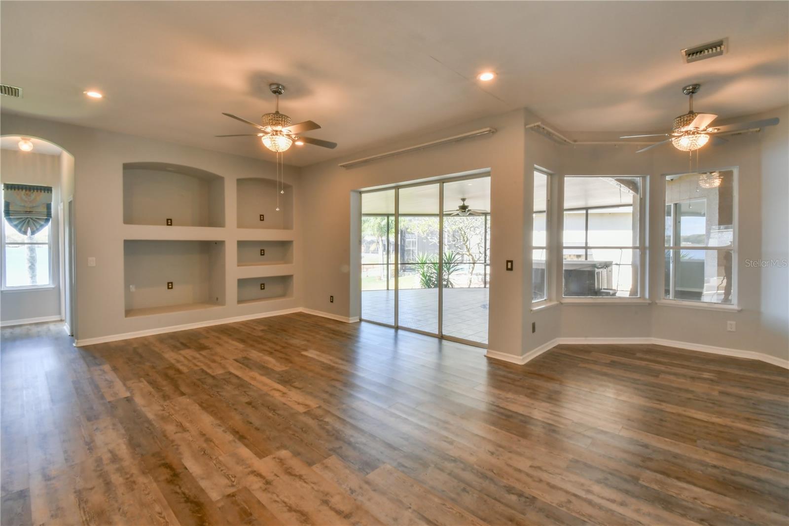 LAKE OLYMPIA CLUB - Residential