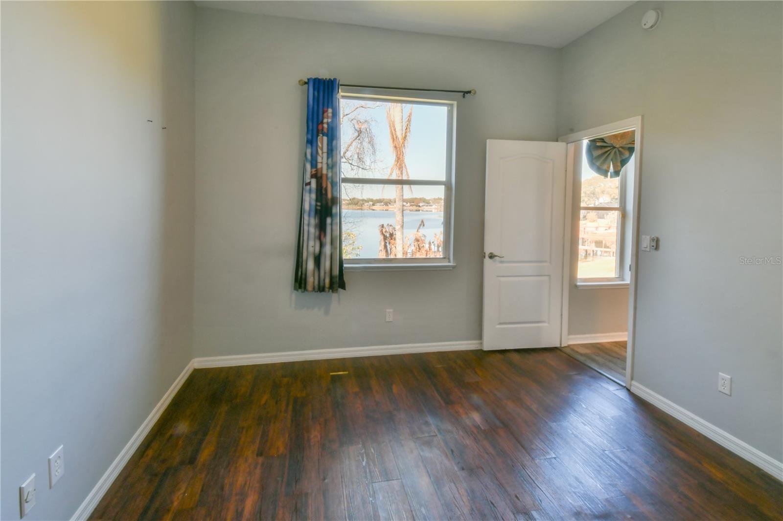 LAKE OLYMPIA CLUB - Residential