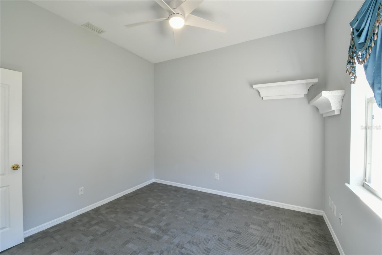 LAKE OLYMPIA CLUB - Residential