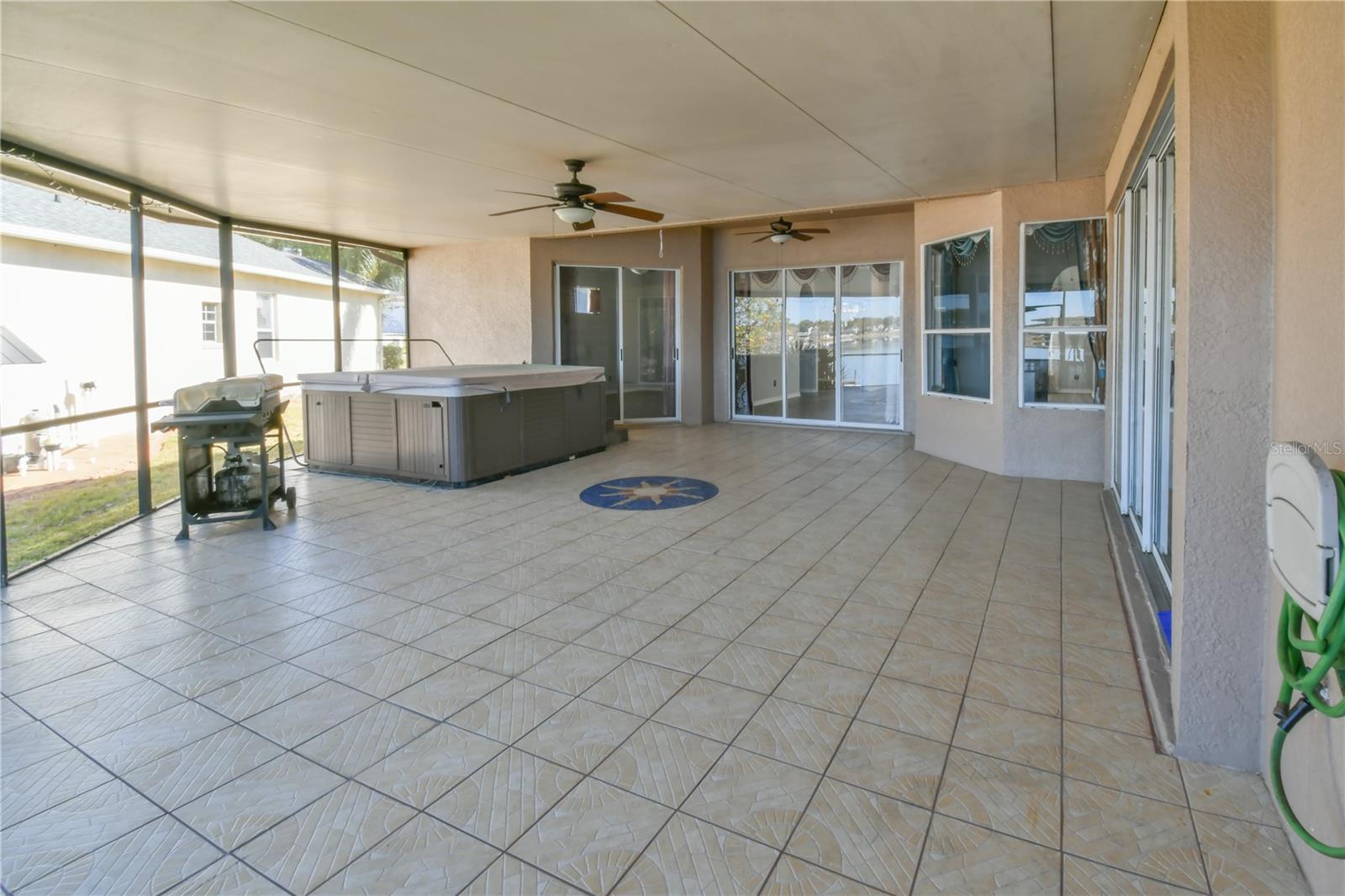 LAKE OLYMPIA CLUB - Residential