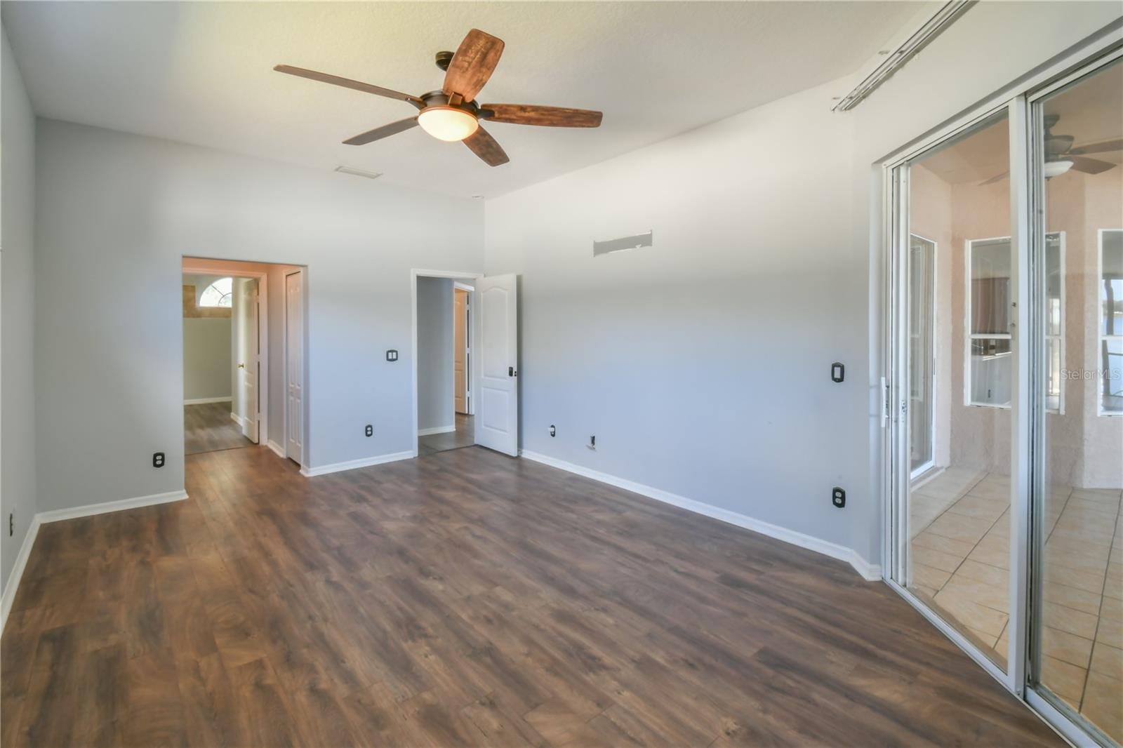 LAKE OLYMPIA CLUB - Residential