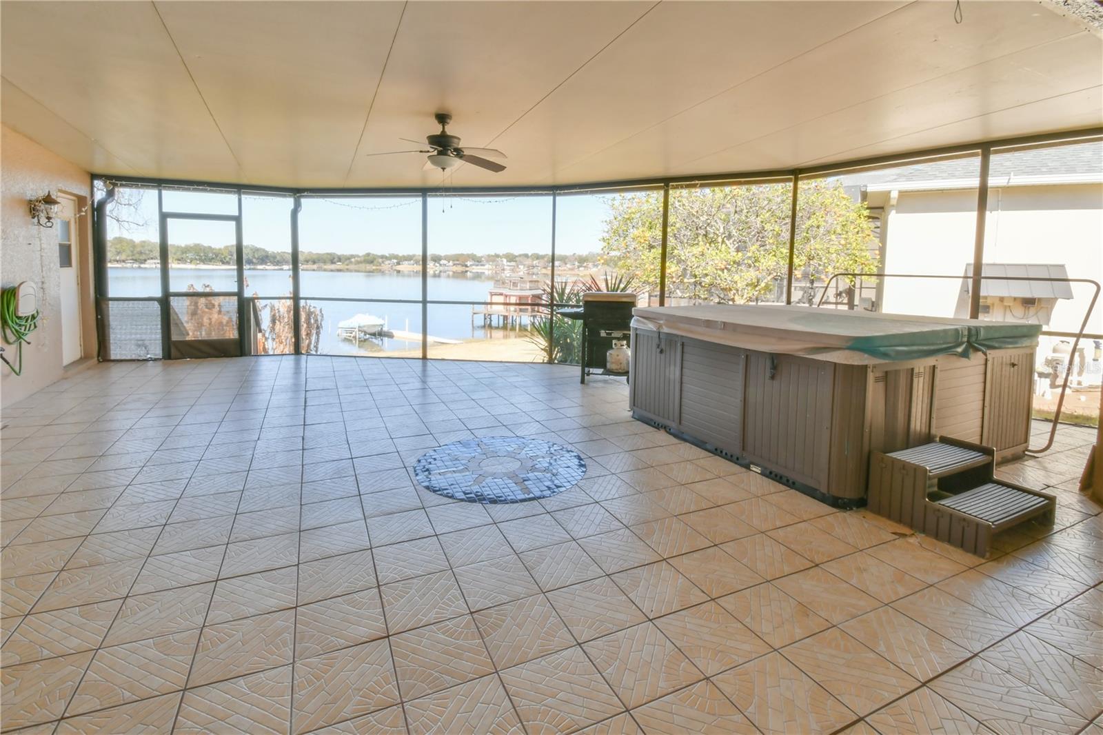 LAKE OLYMPIA CLUB - Residential